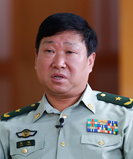 武警云南总队司令员王诚